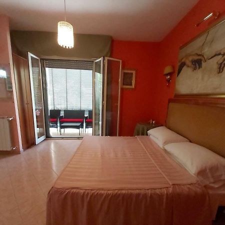 רומא Suites Oliveri Viale Marconi מראה חיצוני תמונה