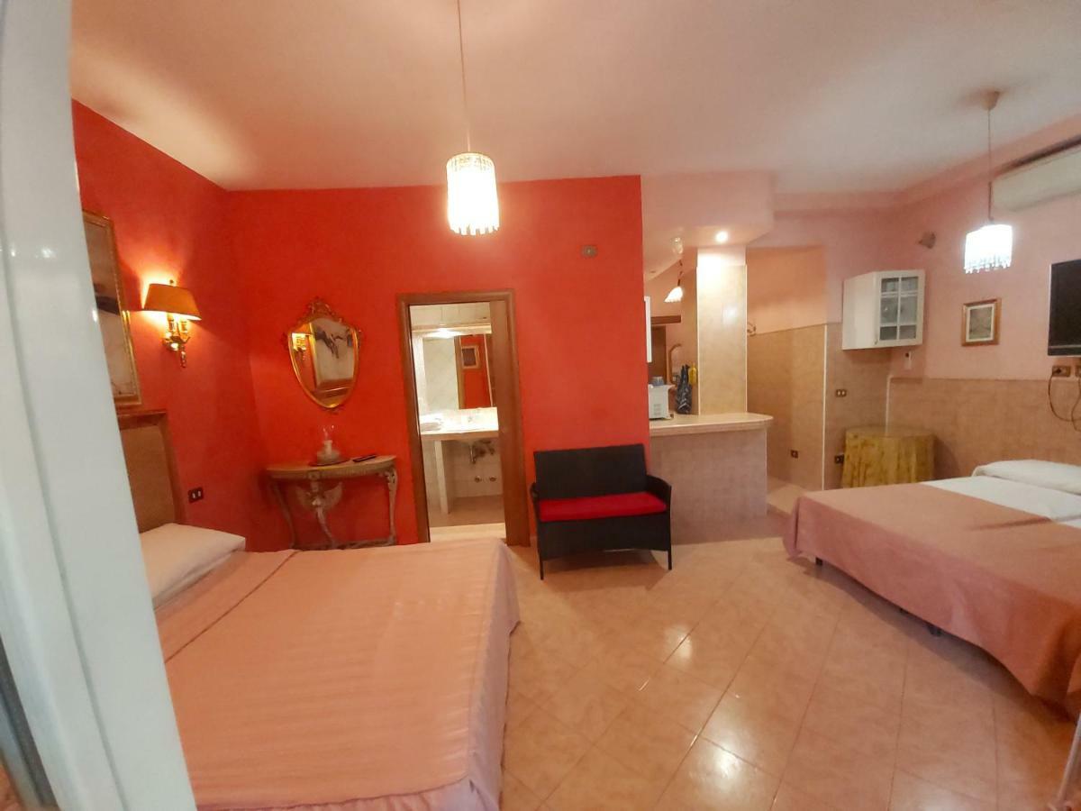 רומא Suites Oliveri Viale Marconi מראה חיצוני תמונה